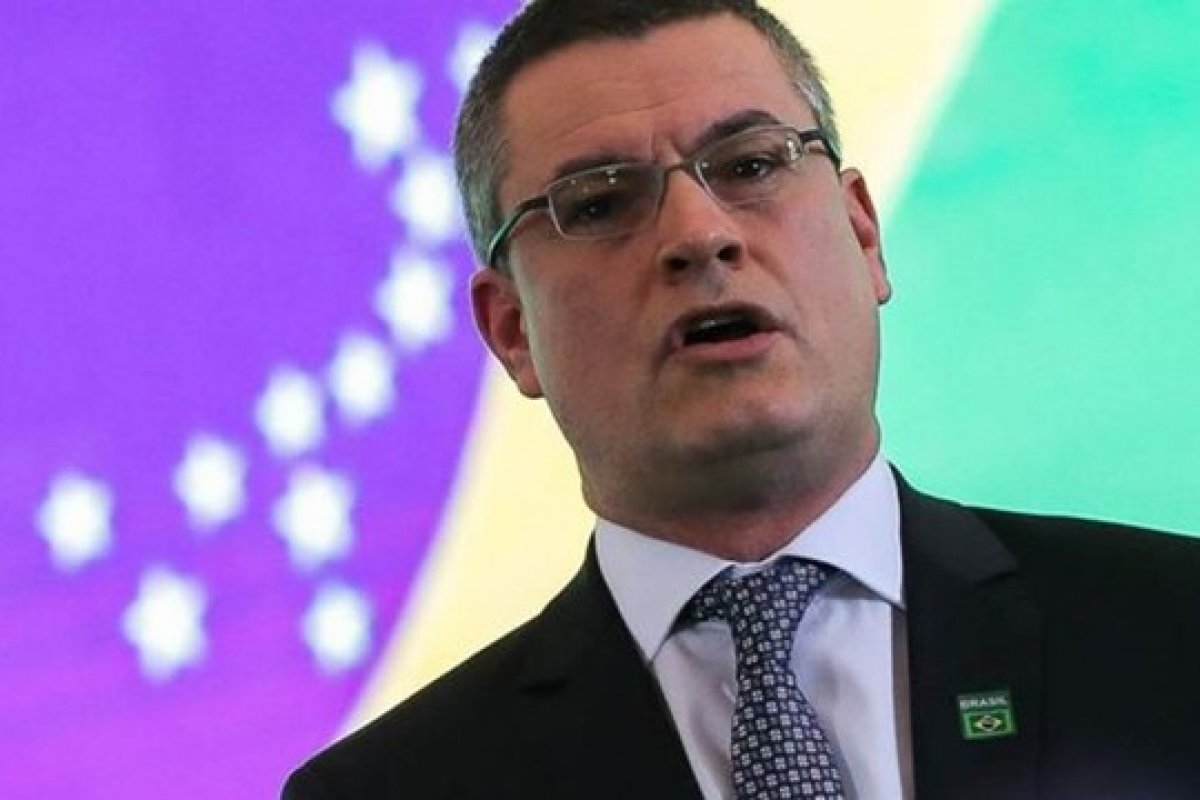 Em carta, Valeixo afirma que PF segue 'alinhada aos princípios republicanos mais nobres'