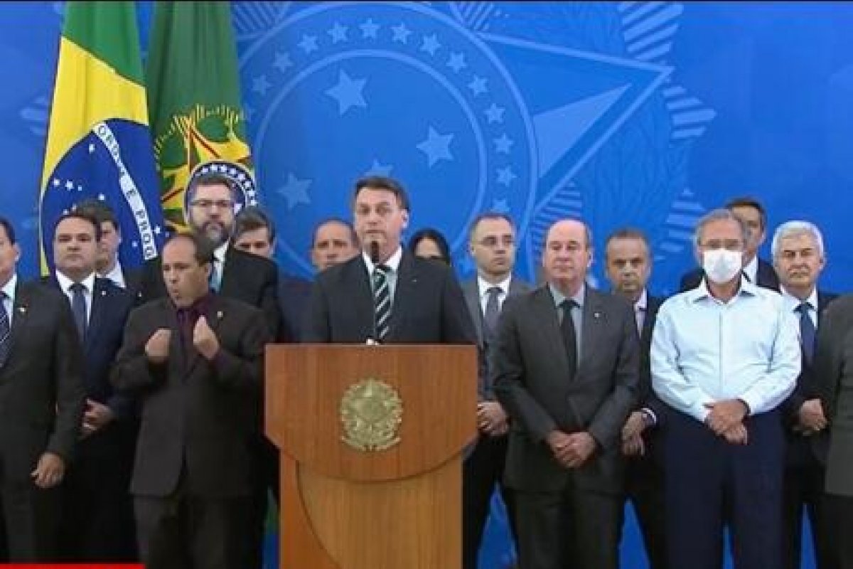 Bolsonaro disse que foi chantageado por Moro por indicação ao Supremo