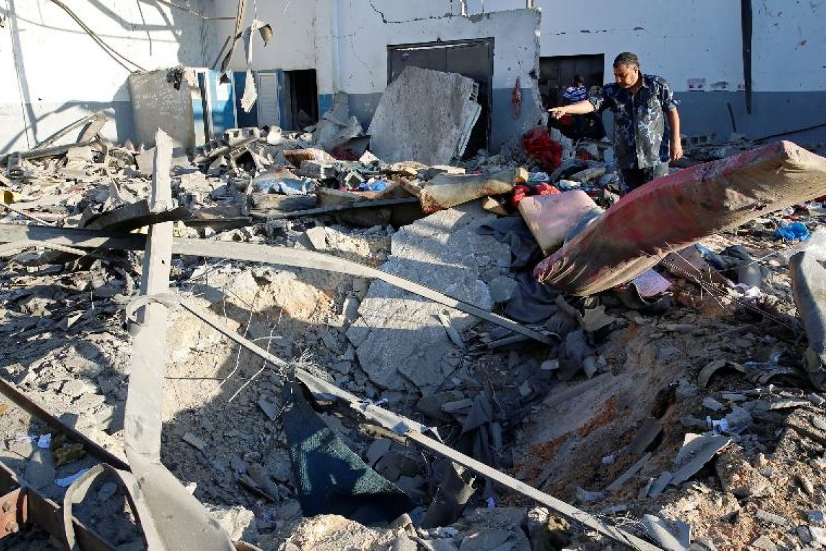 Bombardeio contra migrantes deixa ao menos 40 mortos na Líbia