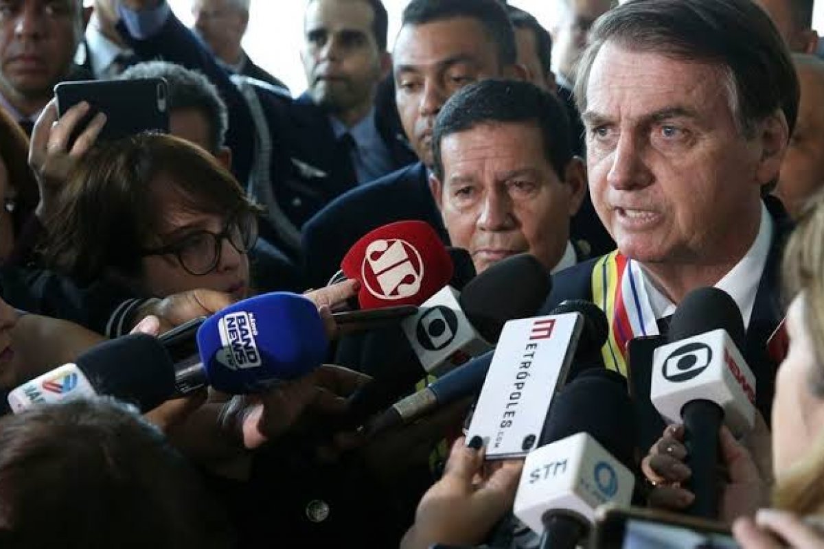 Bolsonaro diz que não há previsão para ampliação do auxílio emergencial