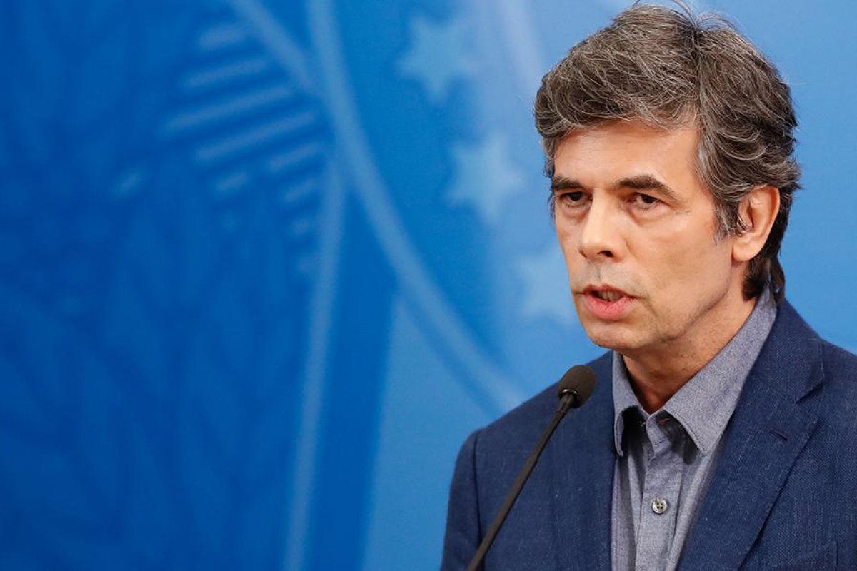 Ministro da Saúde pode alterar matriz de riscos e propor novas regras de isolamento