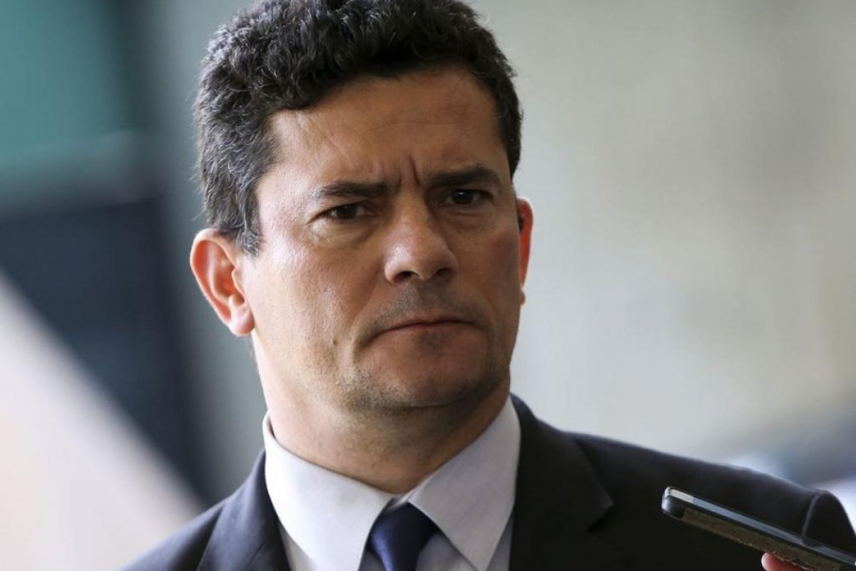 Bolsonaro decide manter segurança pessoal de Moro por mais seis meses