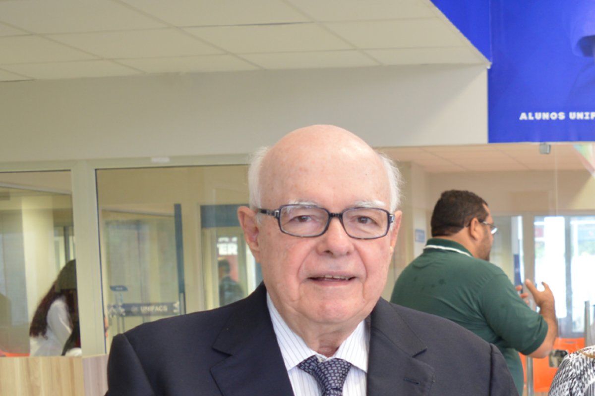 Chanceler da UNIFACS receberá Medalha Mérito da Fundação João Fernandes da Cunha!