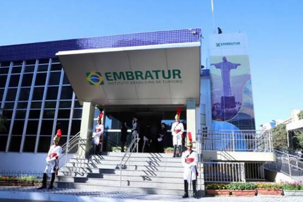 Câmara dos Deputados aprova MP que transforma Embratur em agência