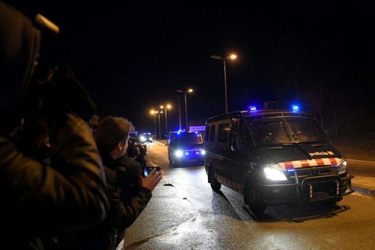 Brasileiro é detido em Barcelona por suspeita de homicídio contra moradores de rua