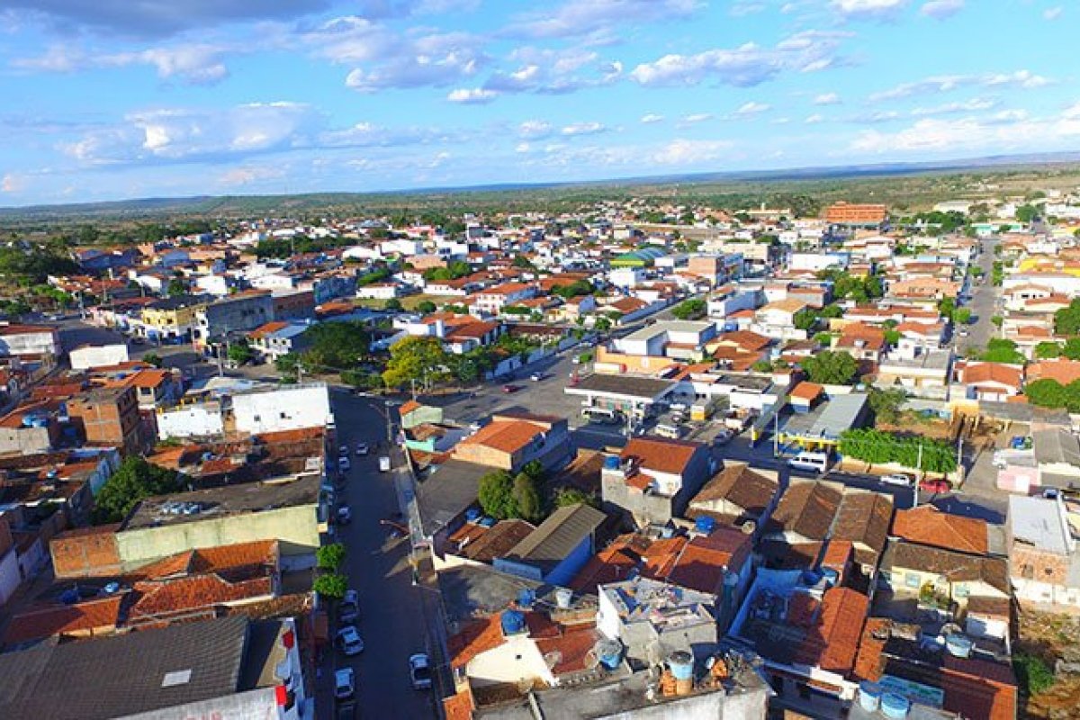 Justiça impede prefeito de Euclides da Cunha de fazer campanha publicitária