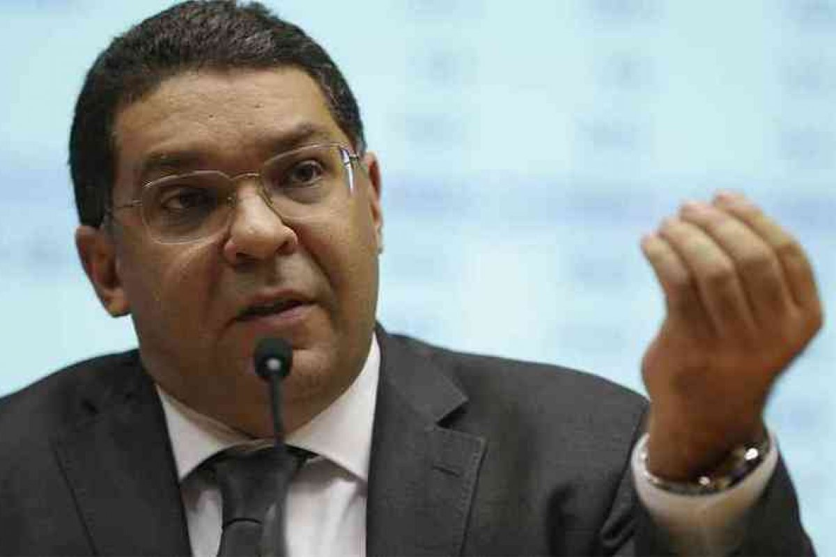 Tesouro estima rombo de R$ 600 bi nas contas públicas em 2020