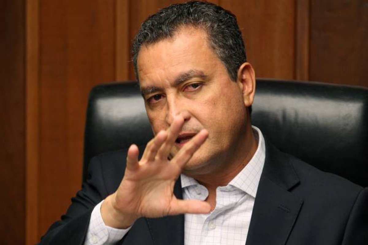 "90% dos Profissionais de Saúde que deram positivo estavam assintomáticos", afirma Rui Costa