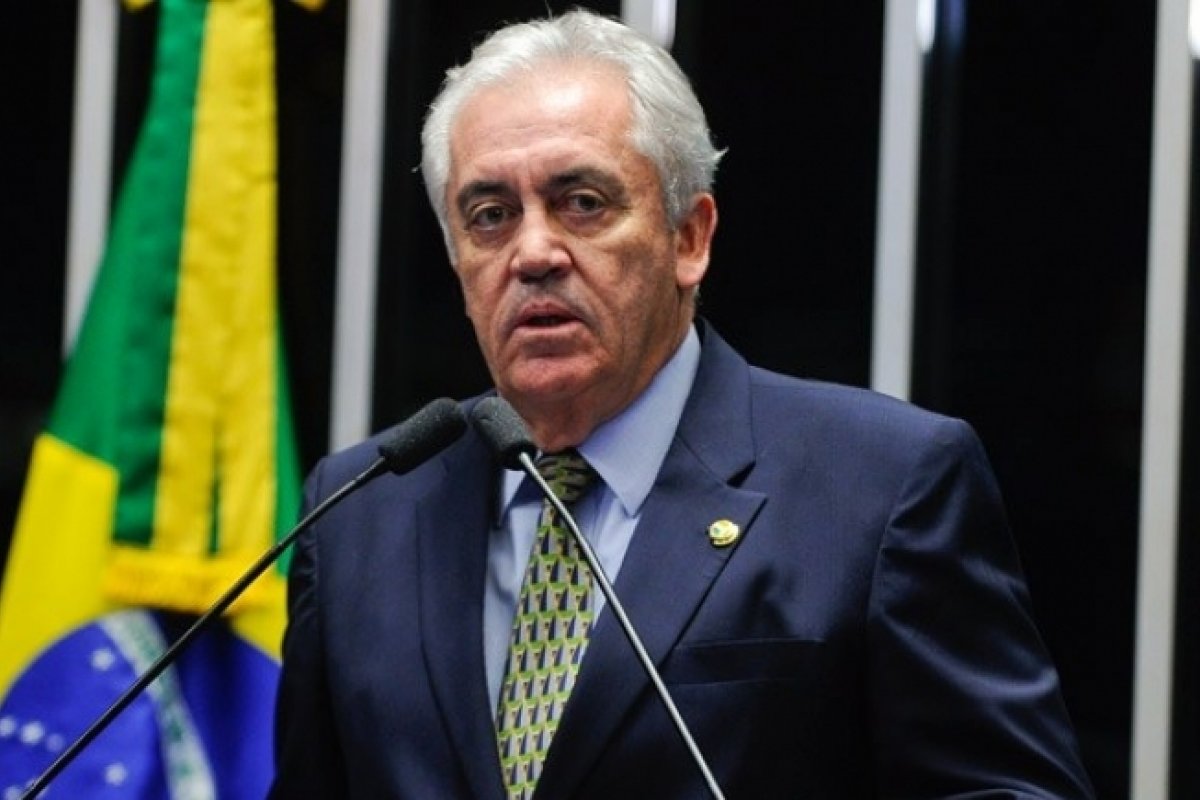 "Respeite os baianos", diz Otto Alencar a colega