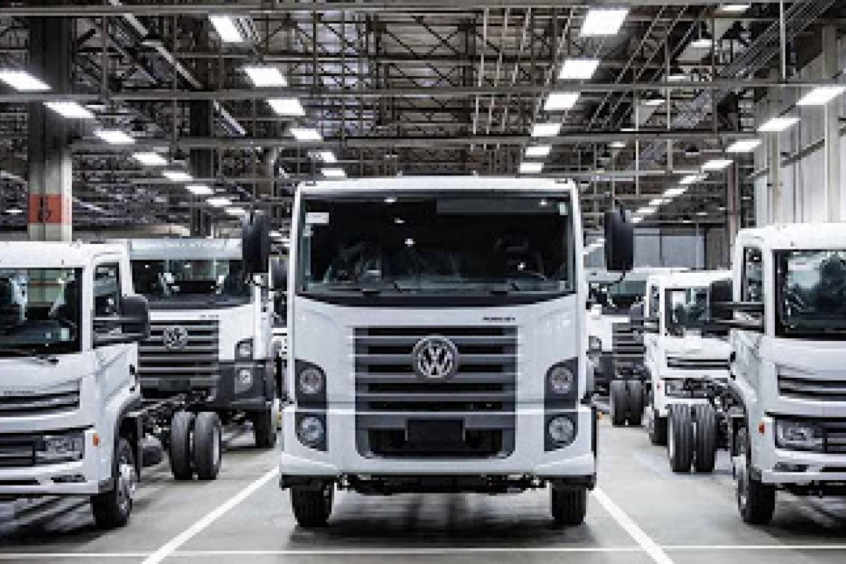 Volkswagen inicia retomada da produção no país
