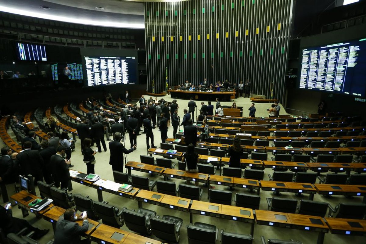 Texto de MP que permite venda de imóveis da União é aprovado pela Câmara
