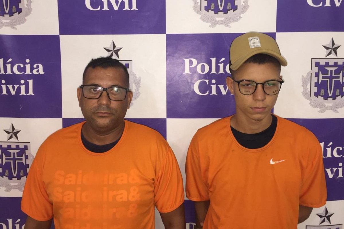 Dupla é presa em Salvador com 21 celulares