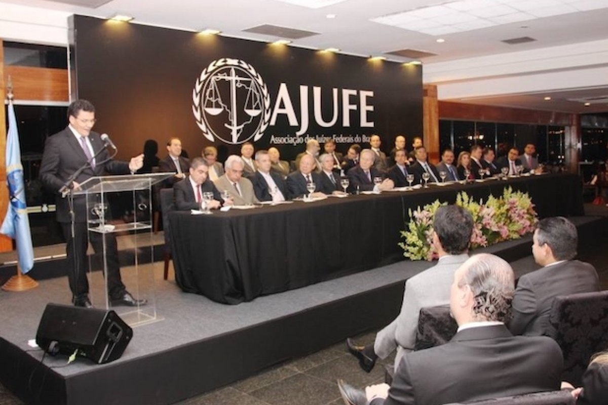 Associação dos Juízes emite nota falando sobre o caso de Ramagem