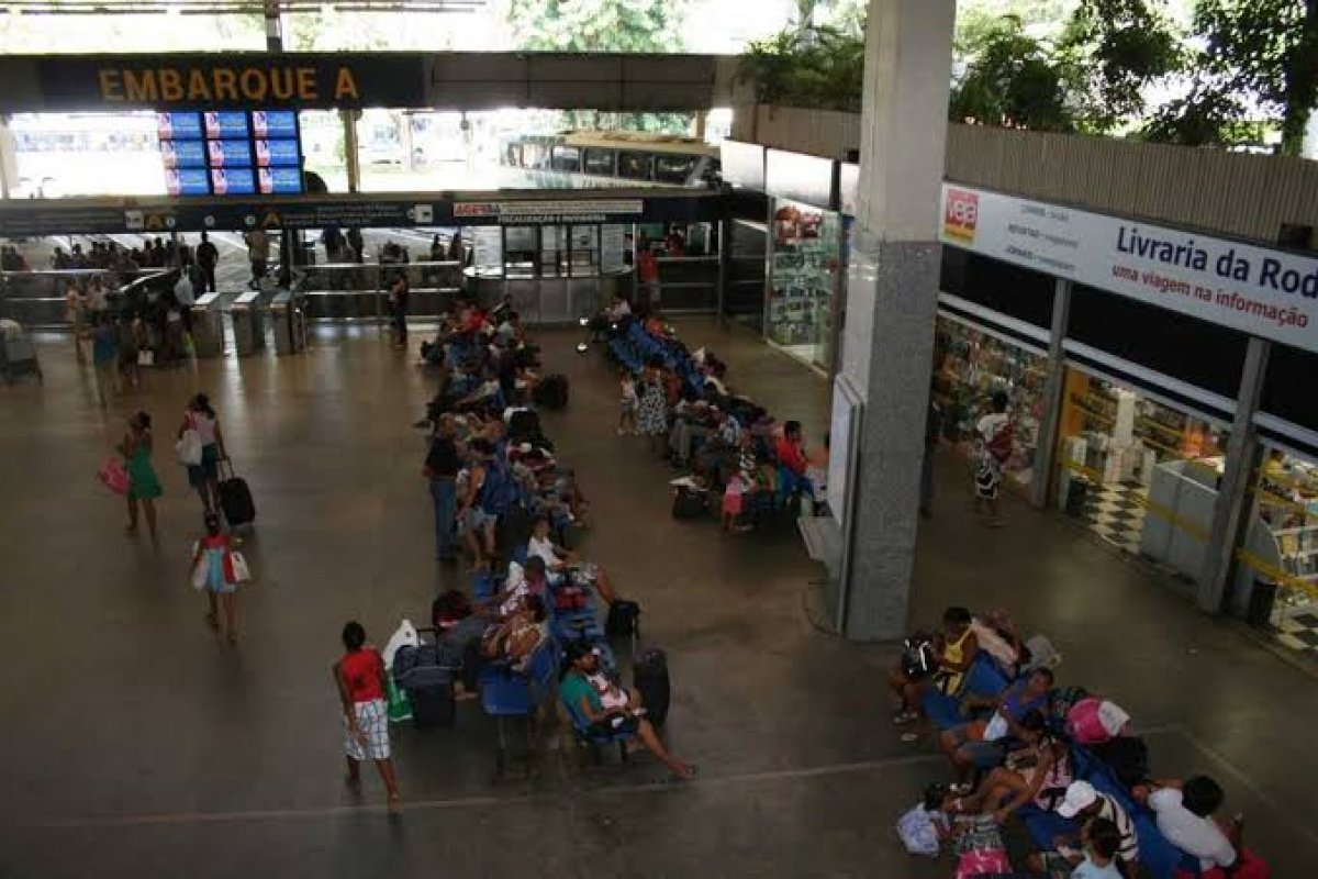 Suspensão de transporte intermunicipal de 99 cidades na Bahia é prorrogada até 18 de maio