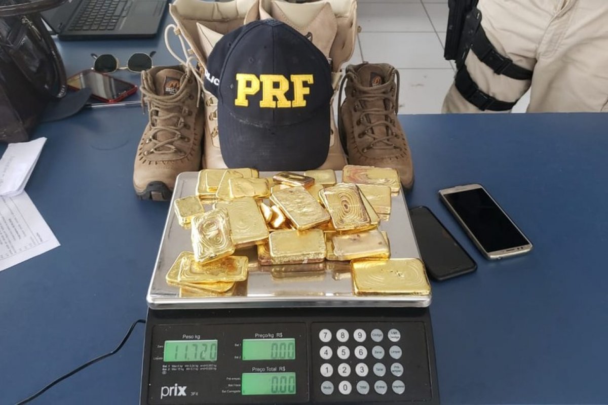 Homem esconde quase 12 kg de ouro maciço nas botas e é flagrado pela PRF na BR-316, no Pará