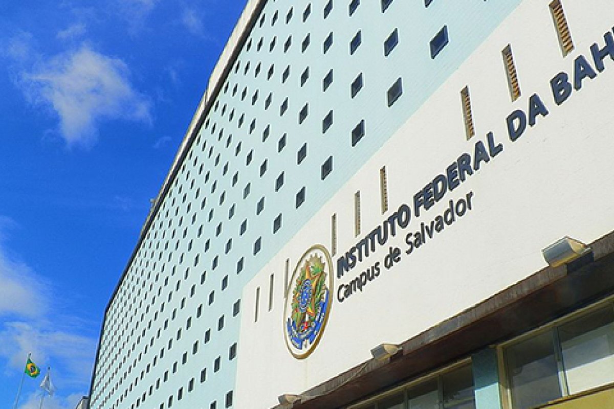 Concurso para professor do Ifba encerra inscrições nesta quinta-feira