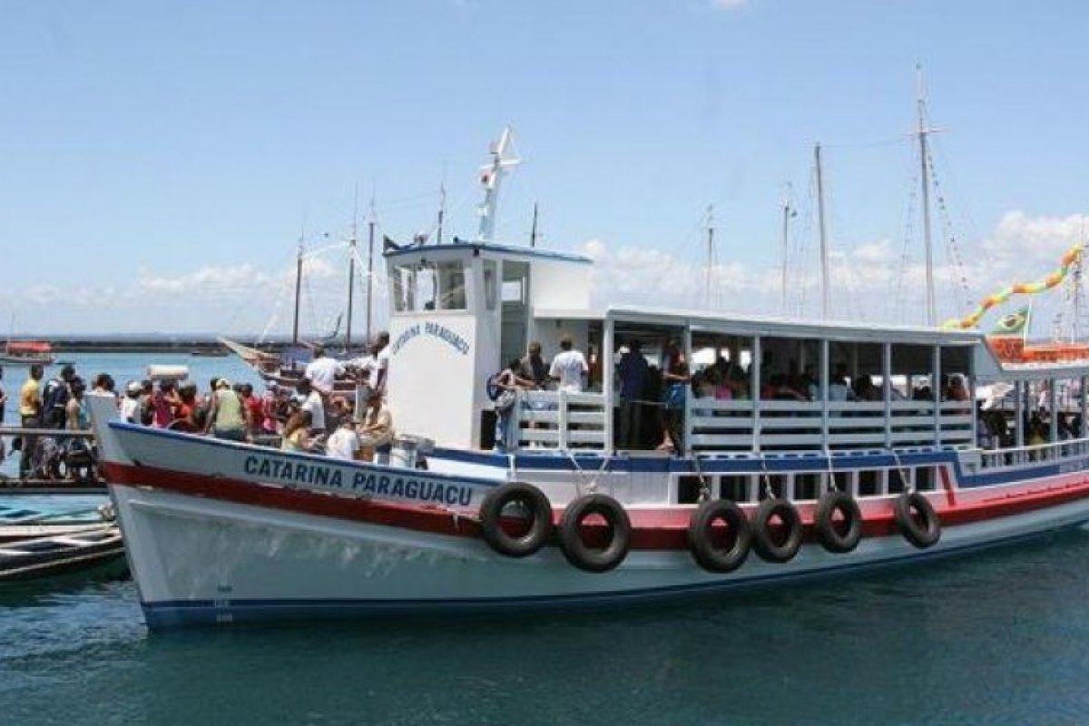 Travessia Salvador-Mar Grande opera com fluxo tranquilo após feriado