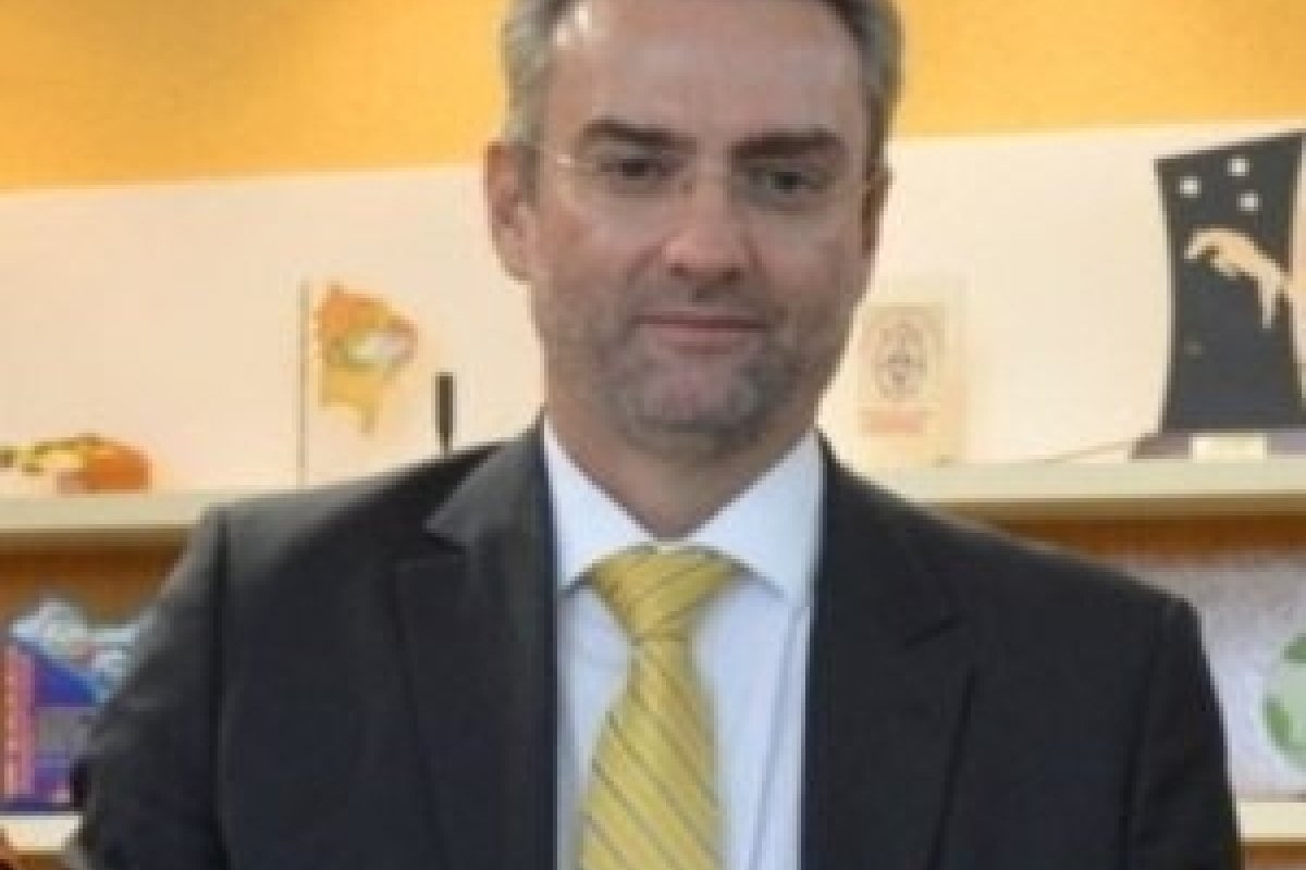 Bolsonaro nomeia novo diretor da PF