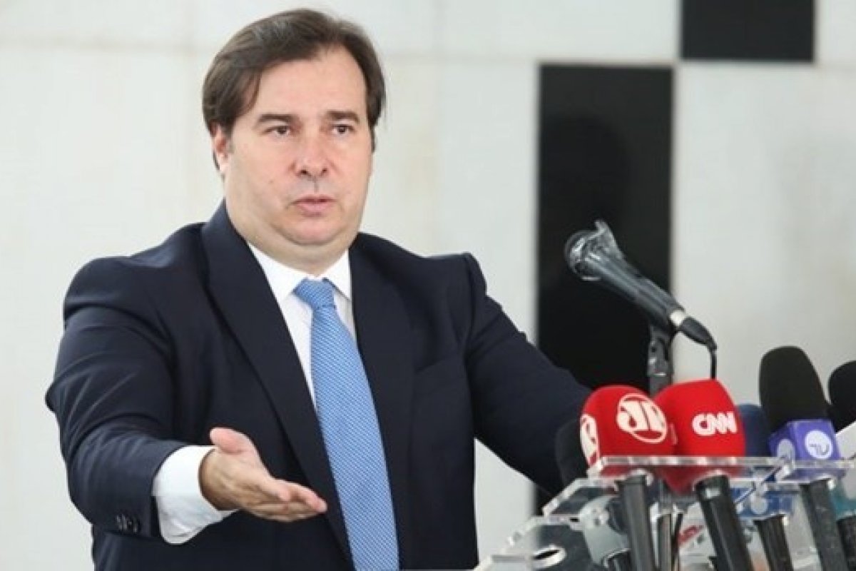 Rodrigo Maia diz que o melhor caminho para o Brasil é o diálogo