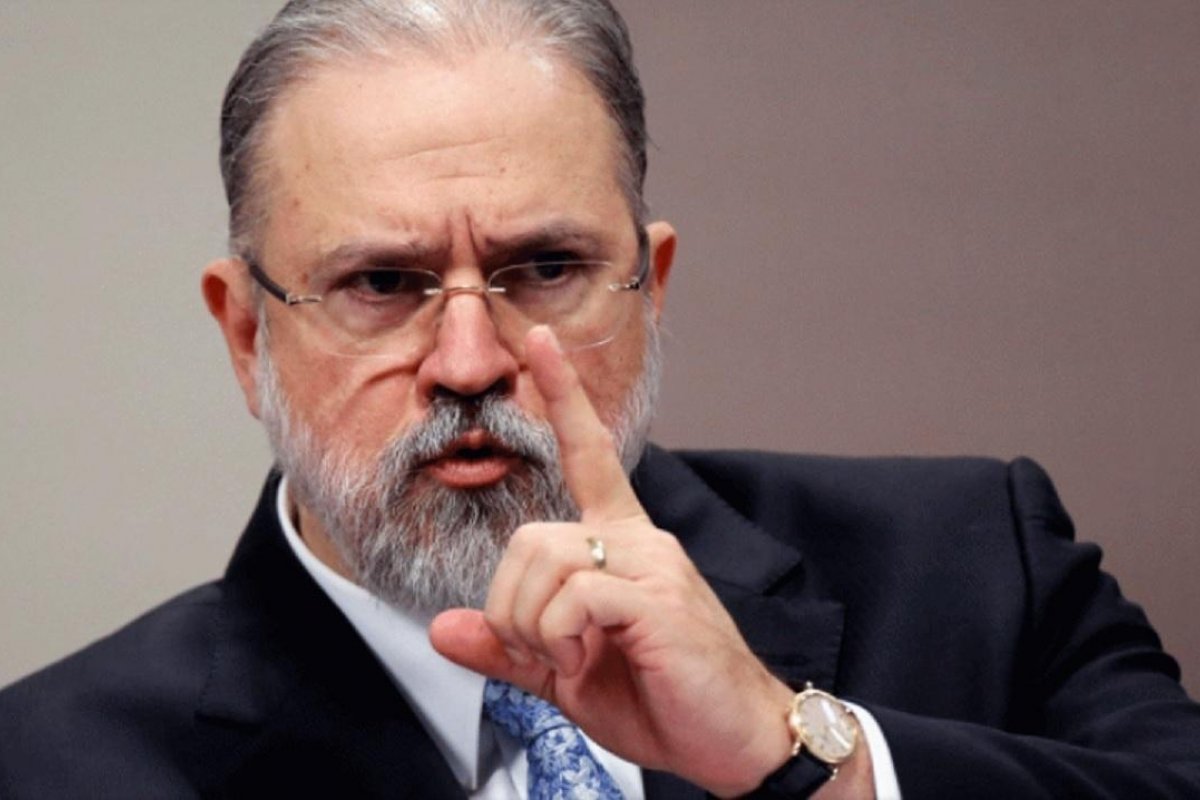 Aras pede STF oitivas e perícias em inquérito que apura fatos narrados por Sergio Moro