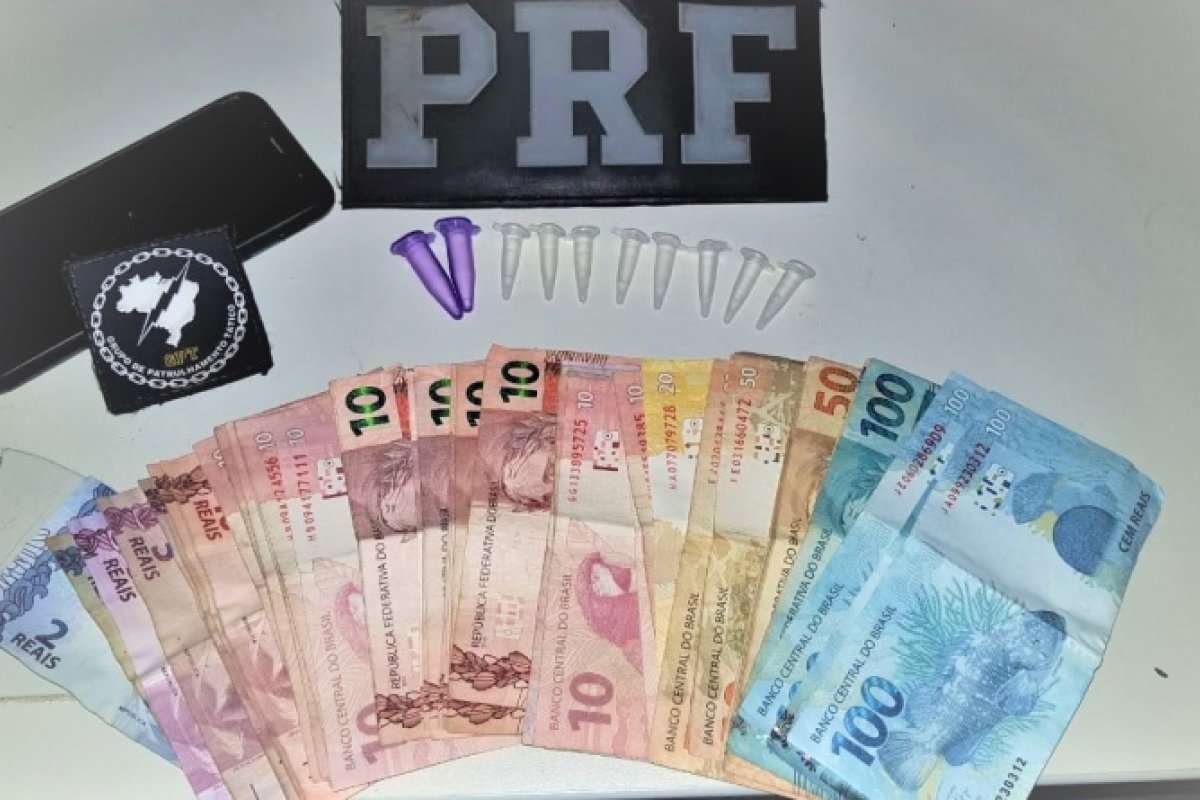 Motorista é preso após ser flagrado bêbado e com drogas na cueca na BR 407