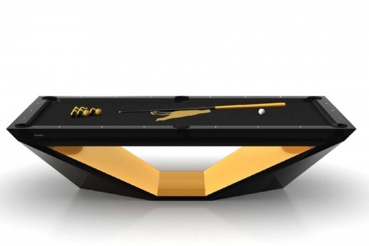 Rolls-Royce lança mesa de jogos que custa mais de R$ 1 milhão