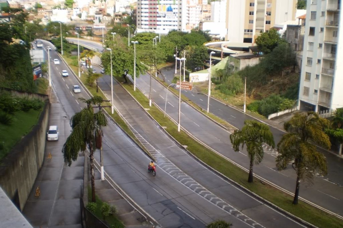 Idoso de 72 anos morre após reagir assalto em ponto de ônibus em Salvador
