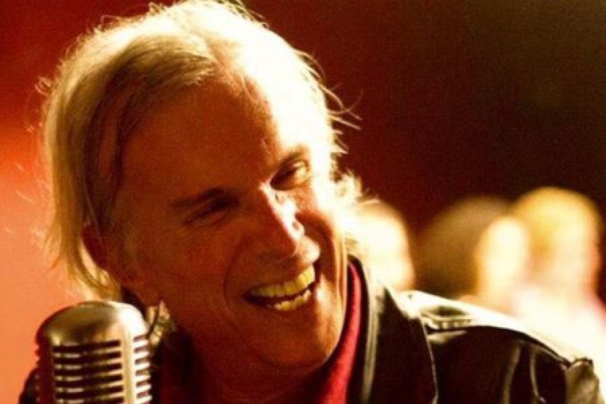 Um dos fundadores do Titãs morre de Covid-19