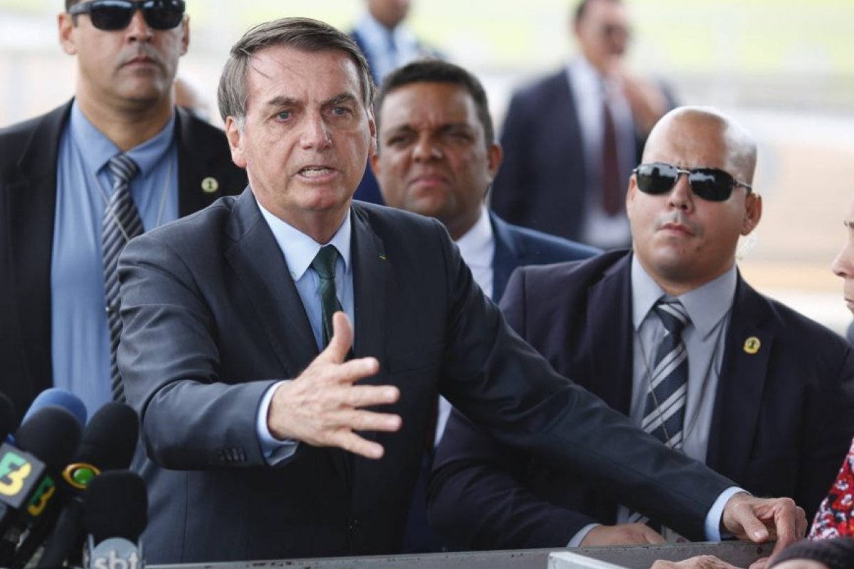 "Lamento que Moro tenha esse destino", diz Bolsonaro