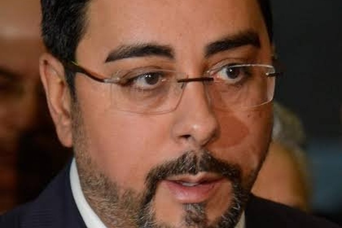 Com sintomas de Covid-19, juiz Marcelo Bretas é internado no RJ