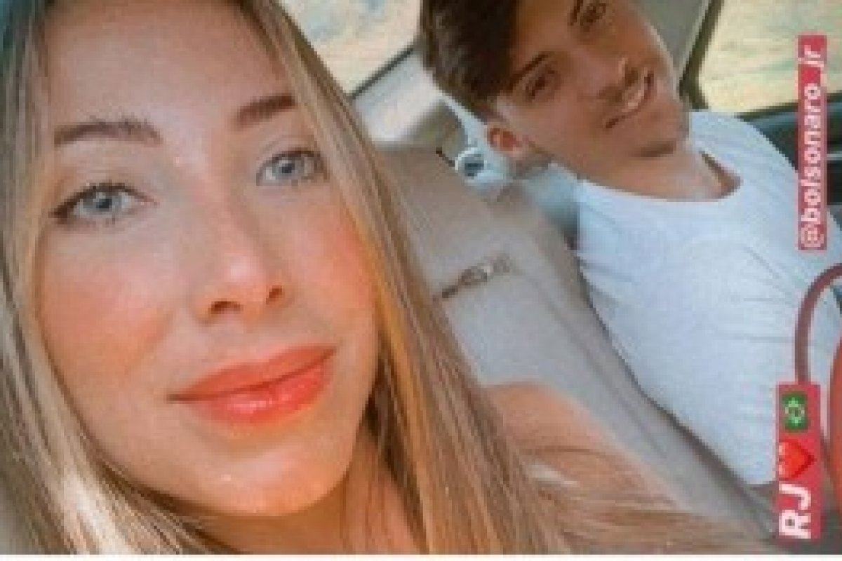 Filho '04' de Bolsonaro vive romance com ex de Eduardo Costa