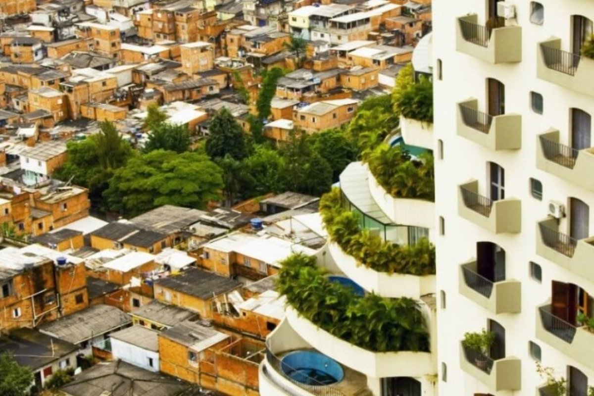 Metade dos brasileiros sobrevive com menos de R$ 15