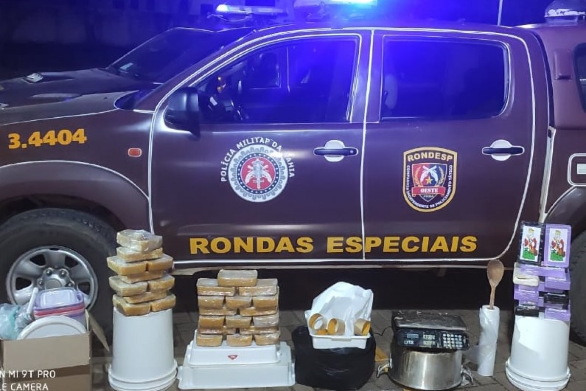Polícia descobre casa que funciona como laboratório de refino de drogas