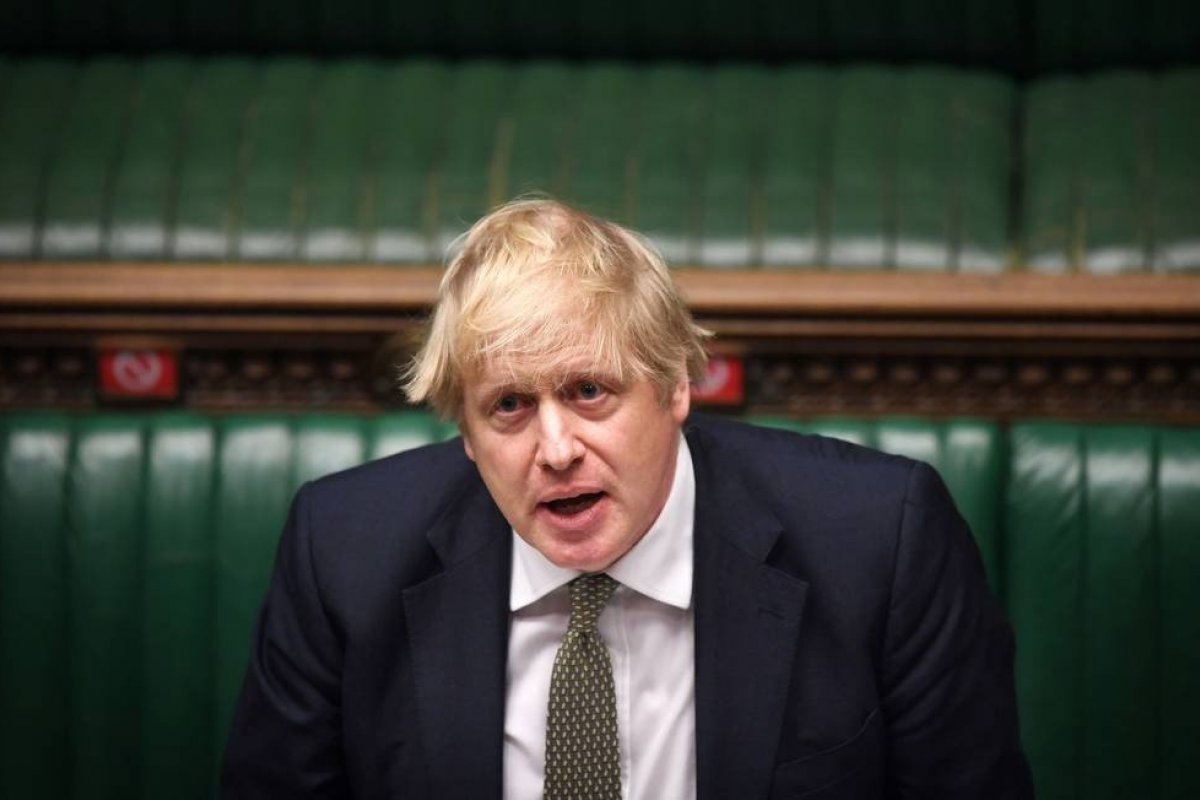 Primeiro-ministro britânico, Boris Johnson vai anunciar medidas para reduzir isolamento no Reino Unido