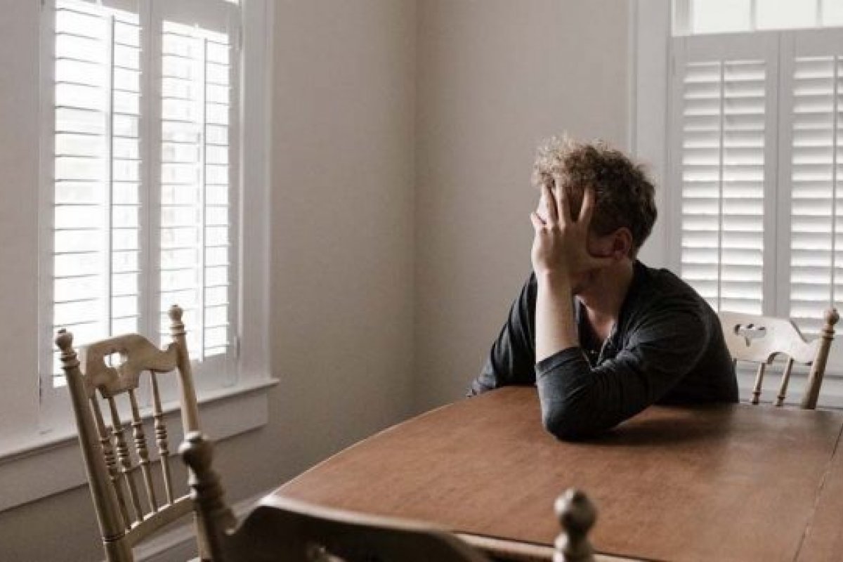 Pesquisa aponta que três em cada quatro brasileiros fizeram cortes em gastos pessoais