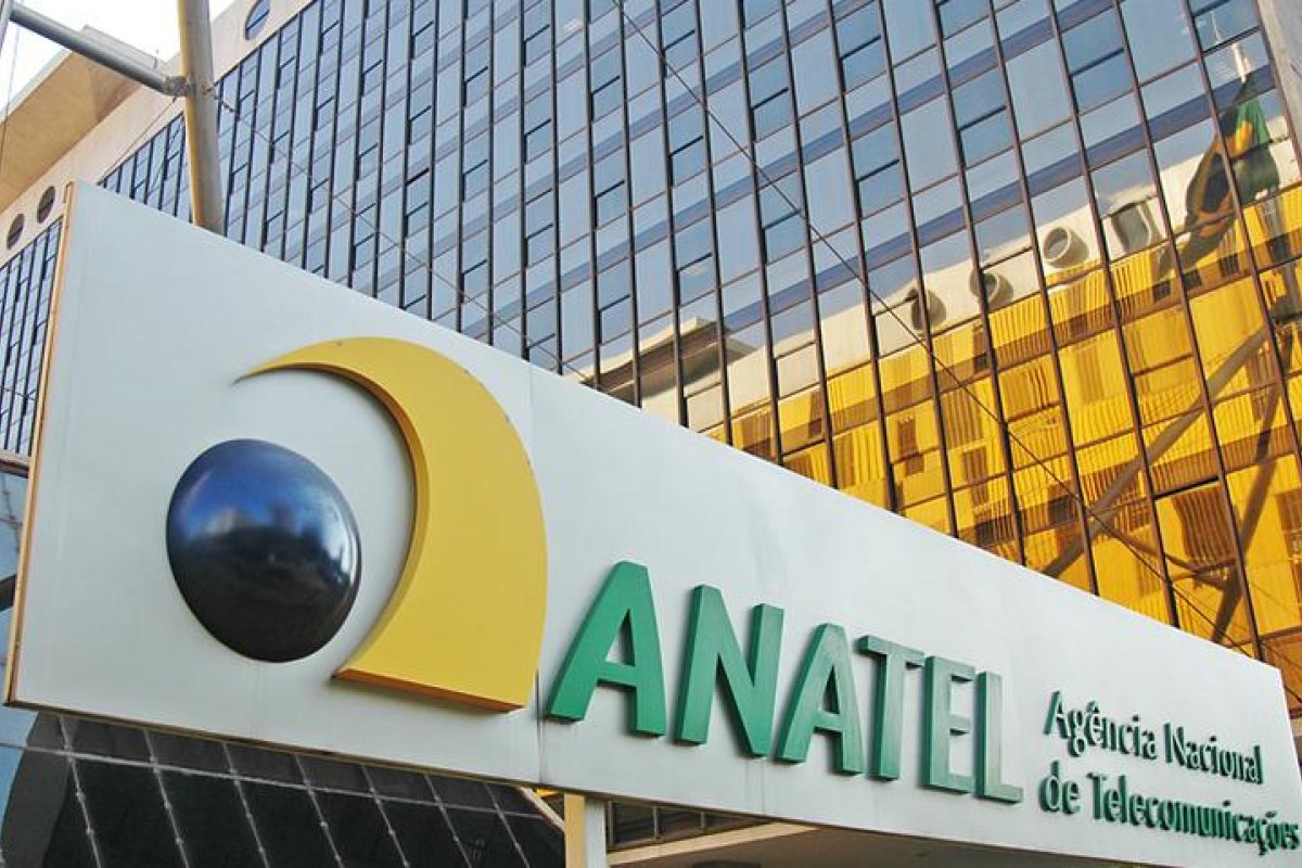 Cliente que ficou sem internet durante pandemia deve ser compensado pela empresa, diz Anatel