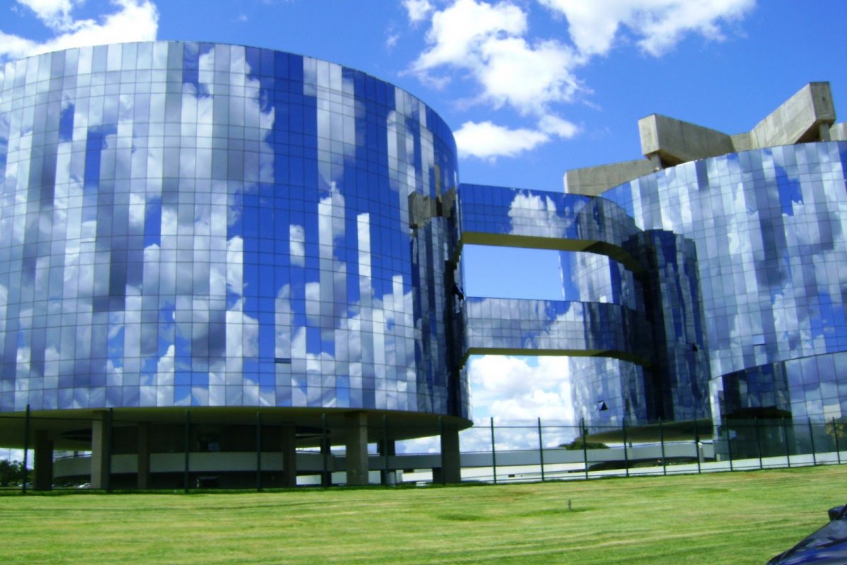 MPF entra com ação contra despacho de Salles