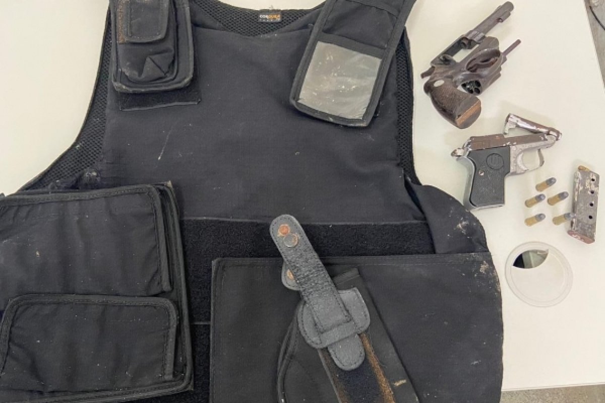 Armas e munições são apreendidas em Camaçari
