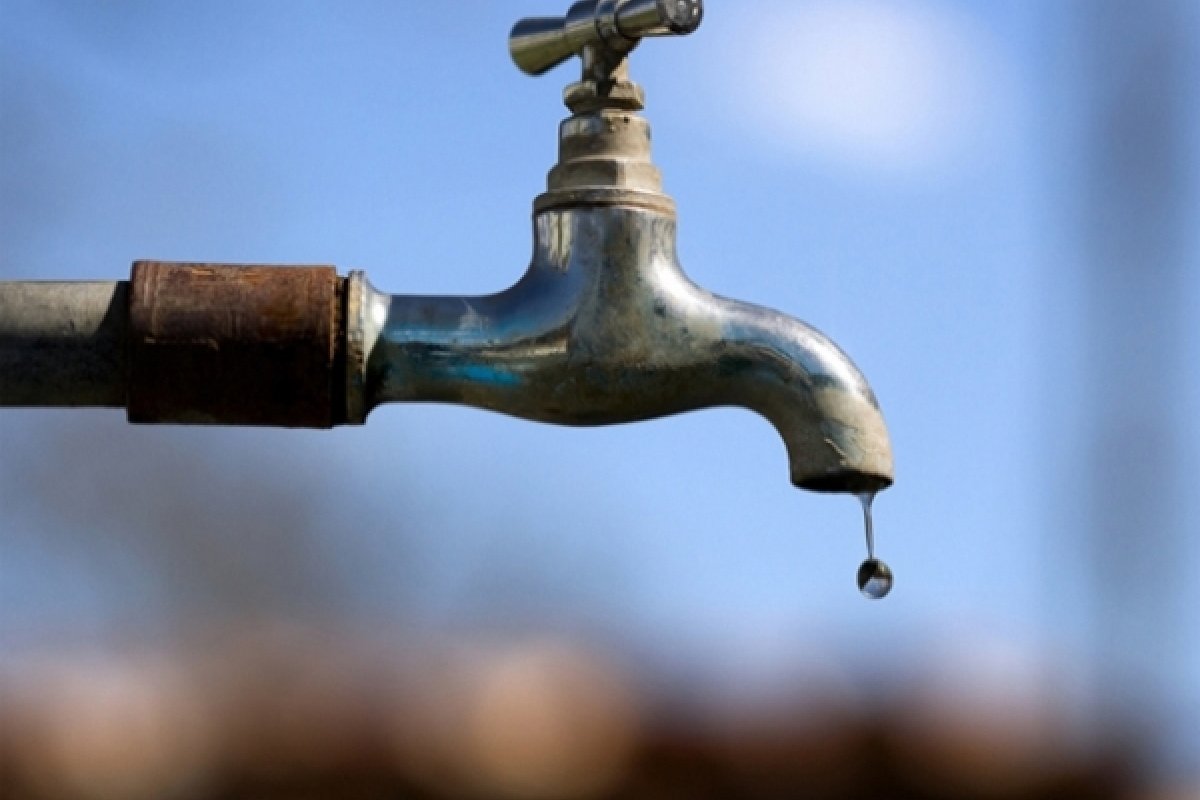 Brasil: gasto com água vem caindo na economia, diz estudo