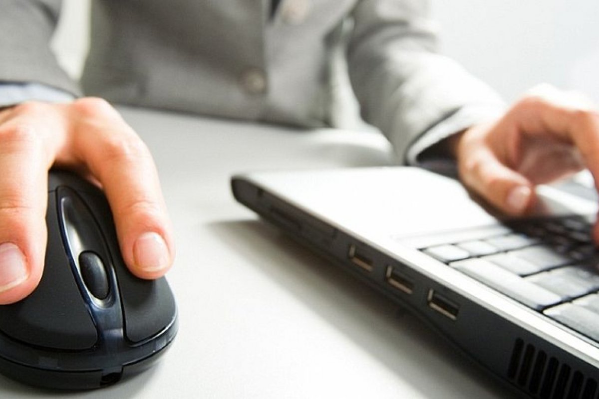 Faculdades são notificadas após serem acusadas de usar inteligência artificial para corrigir trabalhos de alunos