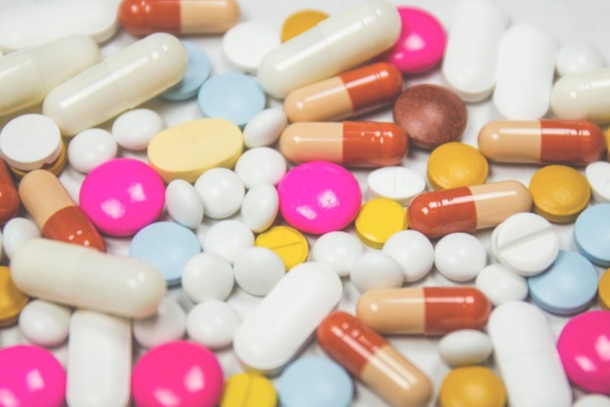 Estudo feito com hidroxicloroquina aponta que droga não traz benefício no tratamento da Covid-19