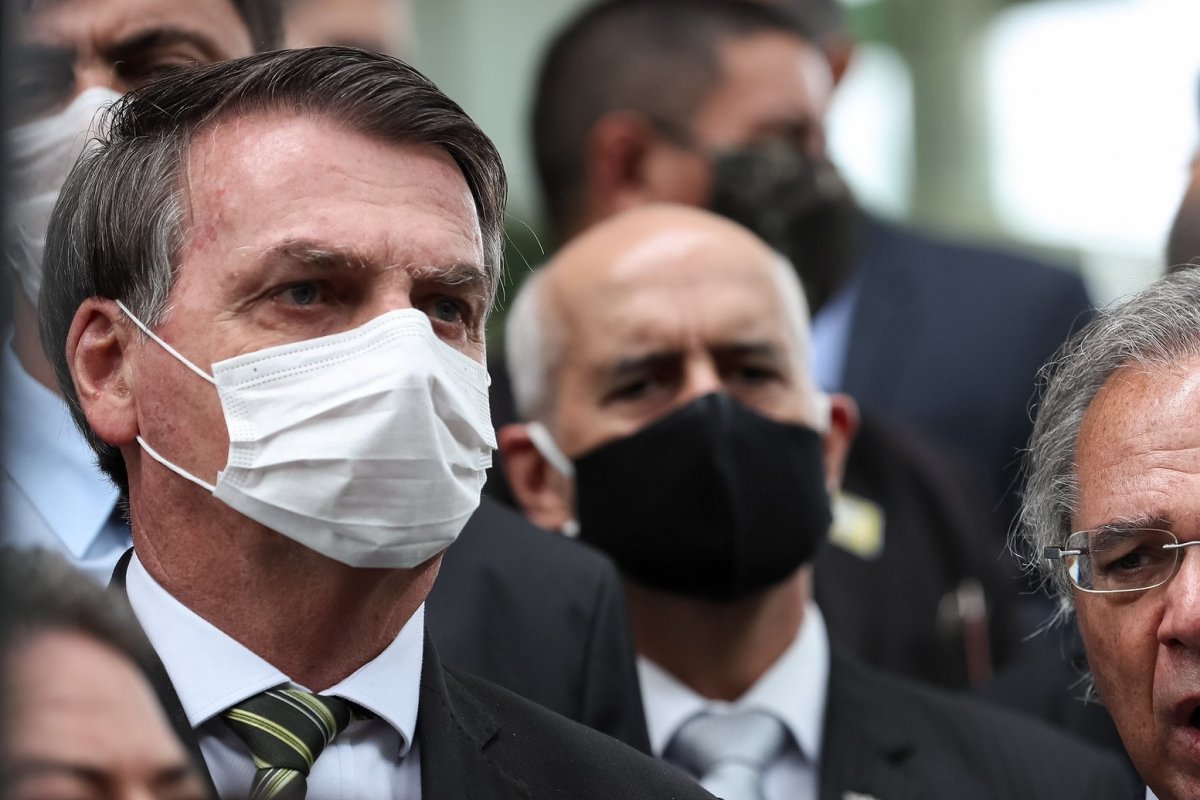 Justiça determina que União mostre testes de Covid-19 de Bolsonaro