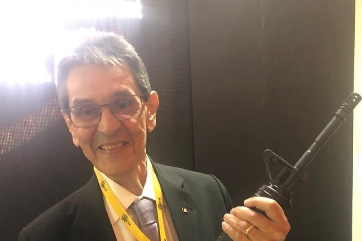 Para Bolsonaro tomar as "rédeas do governo", Roberto Jefferson sugere demissão dos ministros do STF