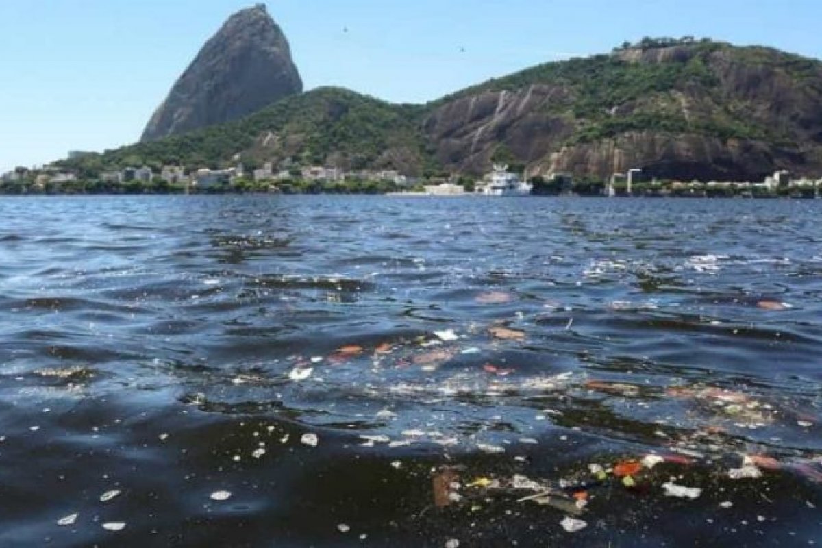MP firma termo para reiniciar saneamento na baía de Guanabara