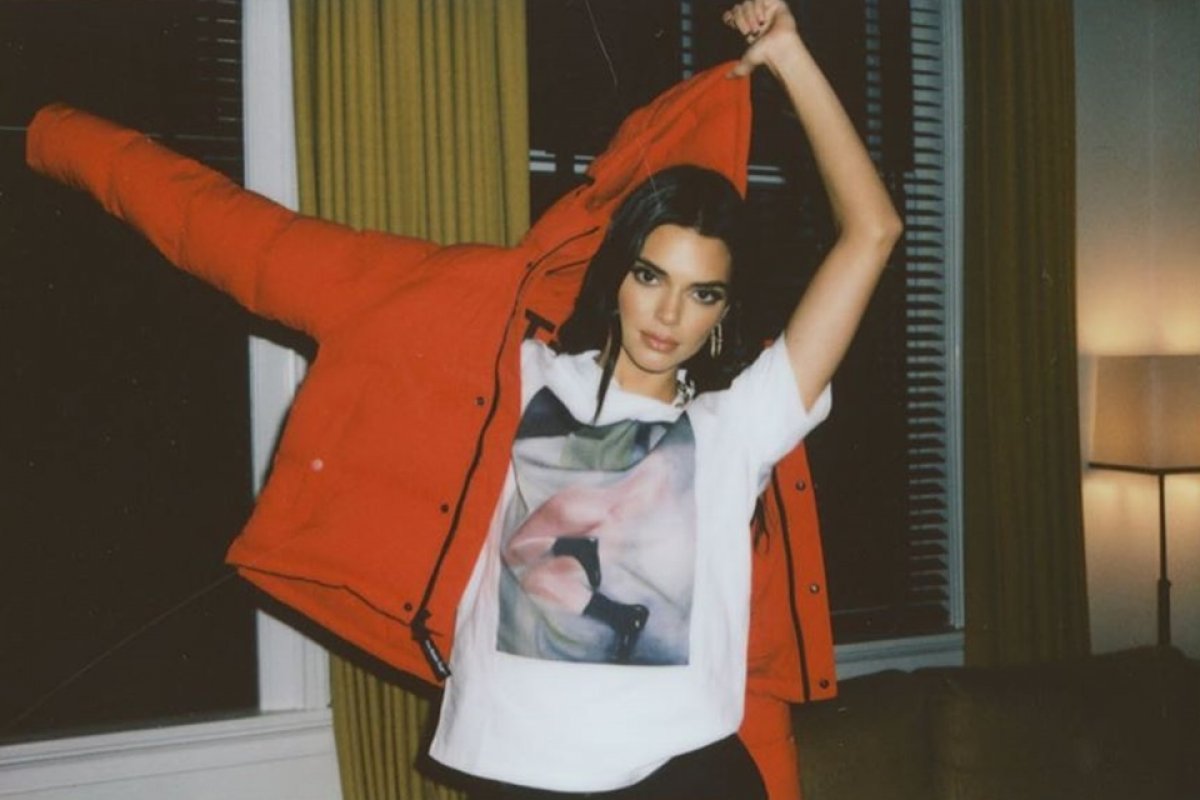 Kendall Jenner lança coleção com lucros revertidos para as vítimas da pandemia do novo coronavírus