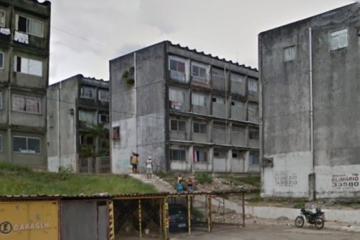 Metade de um imóvel desaba com casal de idosos na Ilha de São João 