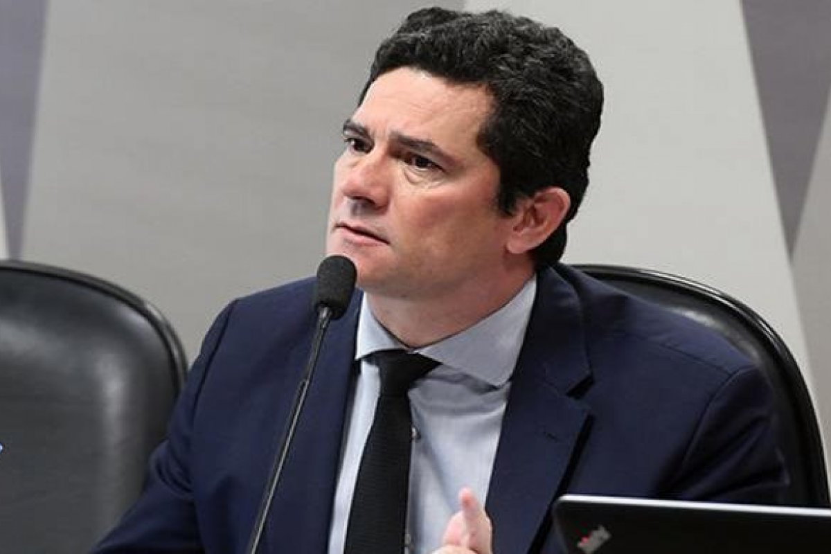 Moro chega à sede da PF para assistir vídeo da reunião ministerial que ocorreu com Bolsonaro