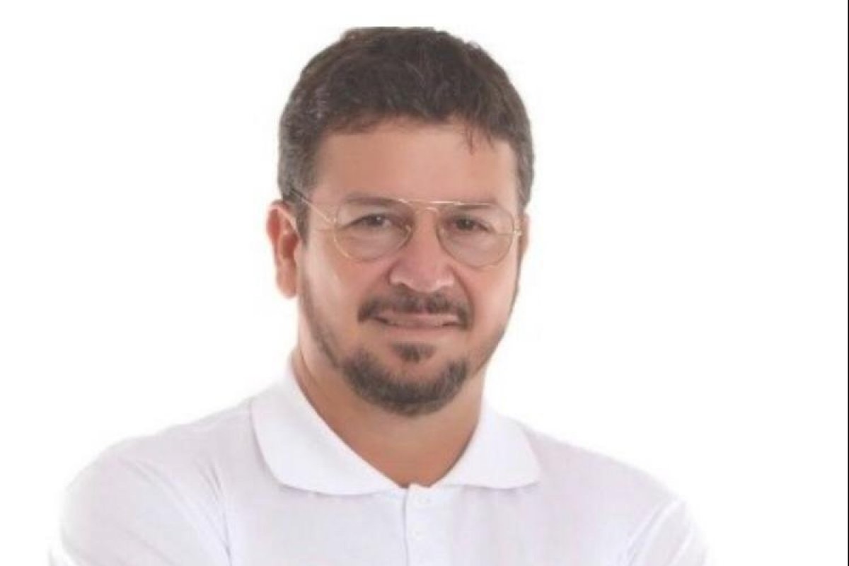 Após se oferecer para vice de Bruno, Manassés perde cargo no governo da Bahia