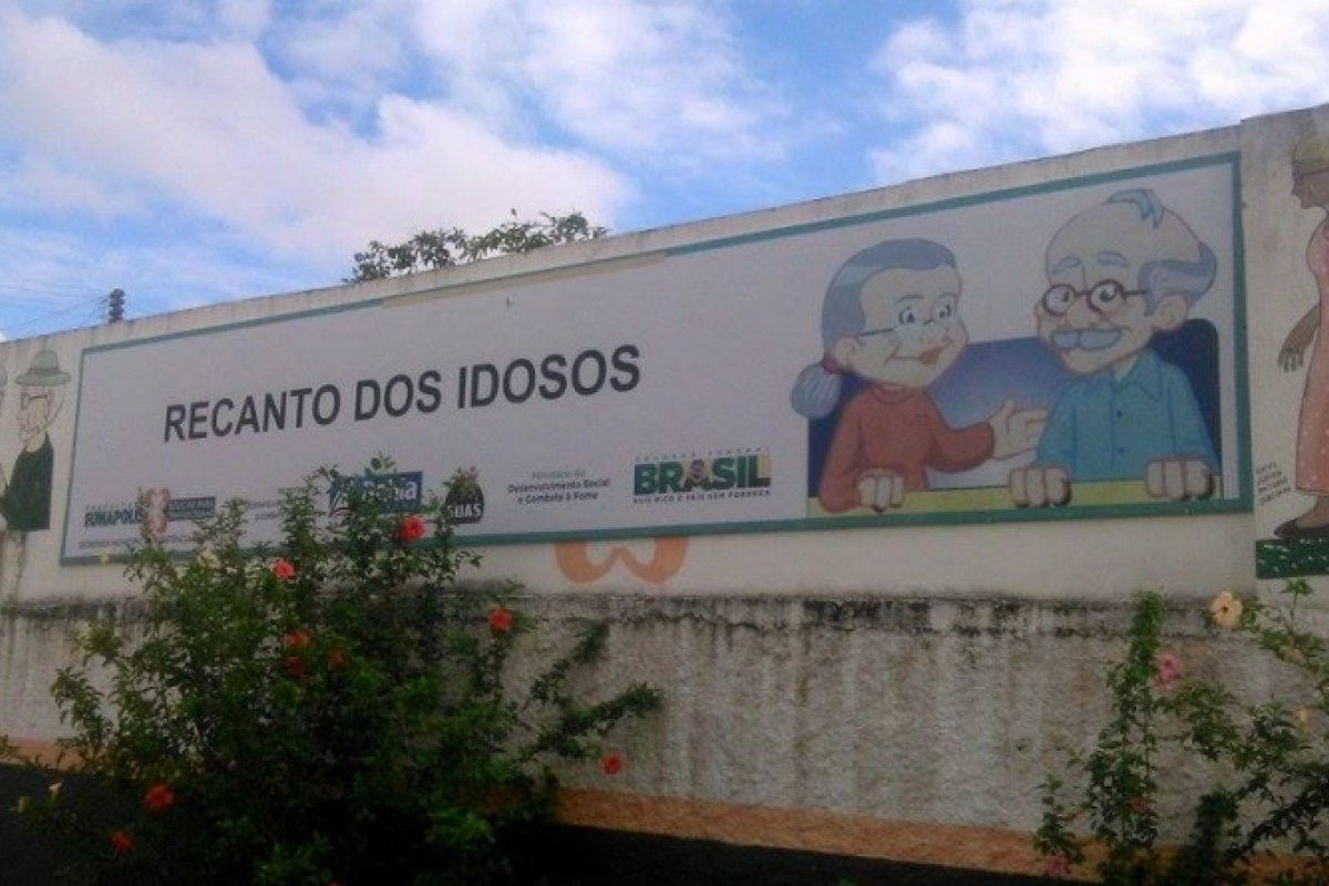 Homem foge do abrigo e é resgatado por policiais em Eunápolis