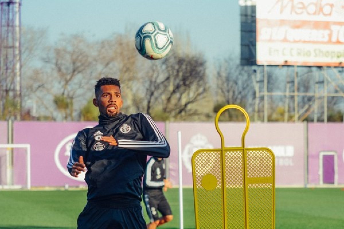 Jogador do Barcelona testa positivo para o novo coronavírus